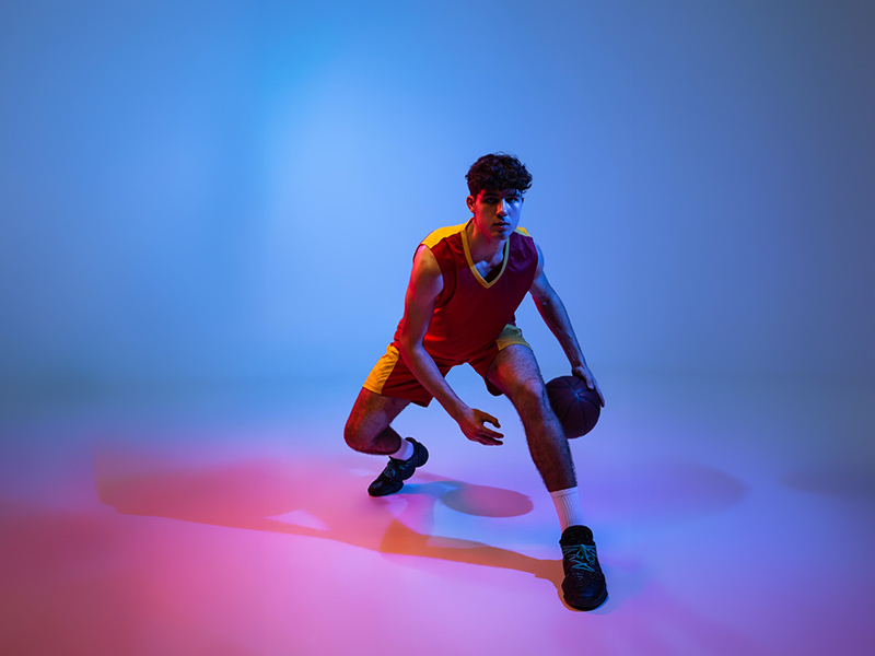 艾顿曾在18年邀东契奇一起打游戏：我能24小时不睡，咱一起玩